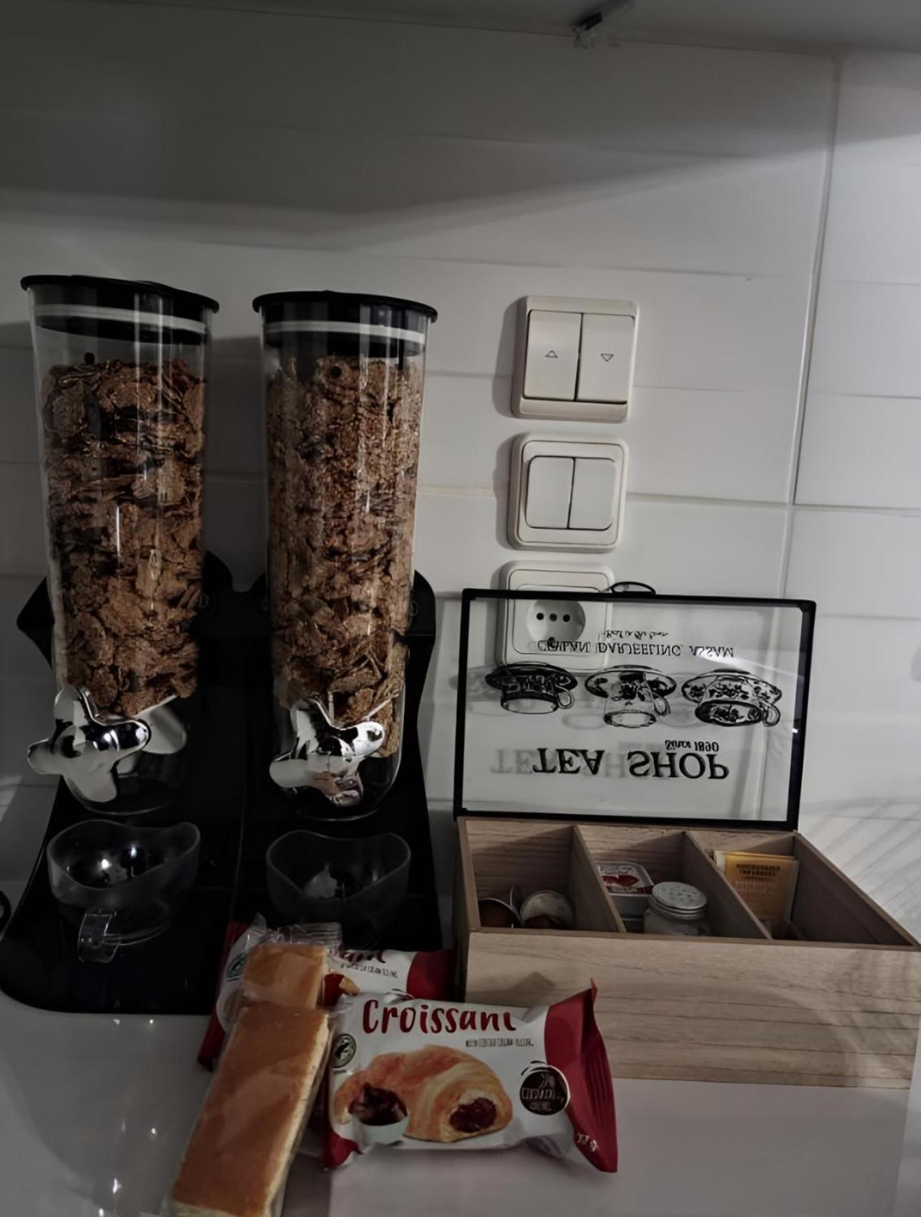 Sea And Airport Apartment Artemida  Ngoại thất bức ảnh