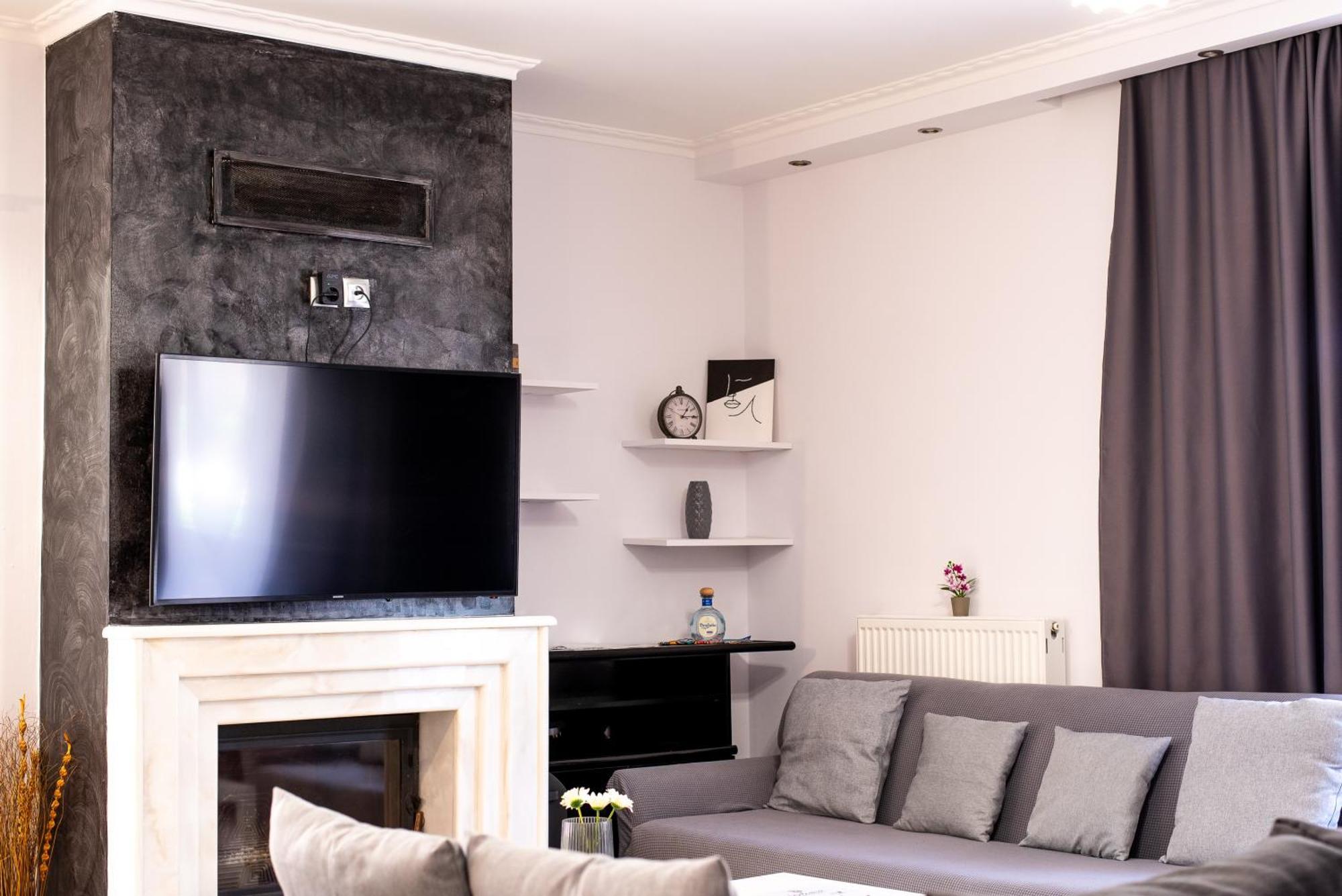 Sea And Airport Apartment Artemida  Ngoại thất bức ảnh