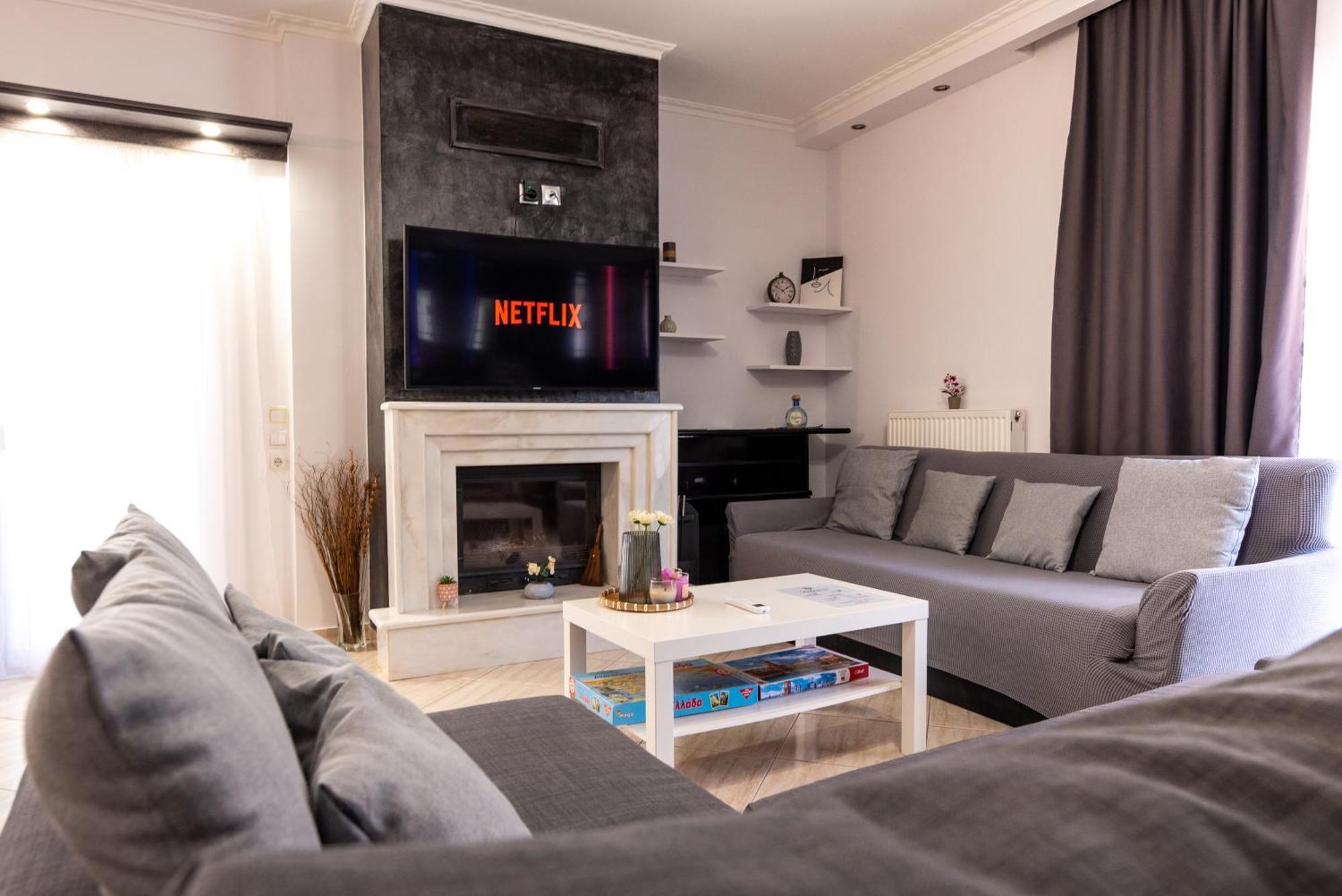 Sea And Airport Apartment Artemida  Ngoại thất bức ảnh